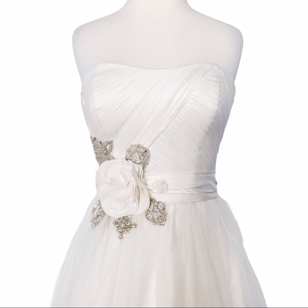 Oleg Cassini Style 7CWG322 ivory wedding dress 6P